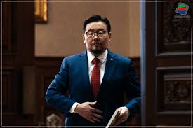 УЛС ТӨРИЙН УРАН НҮҮДЭЛЧИН Г.ЗАНДАНШАТАР “БҮДҮҮН ӨВС”-НД БҮДЭРЧИХЛЭЭ
